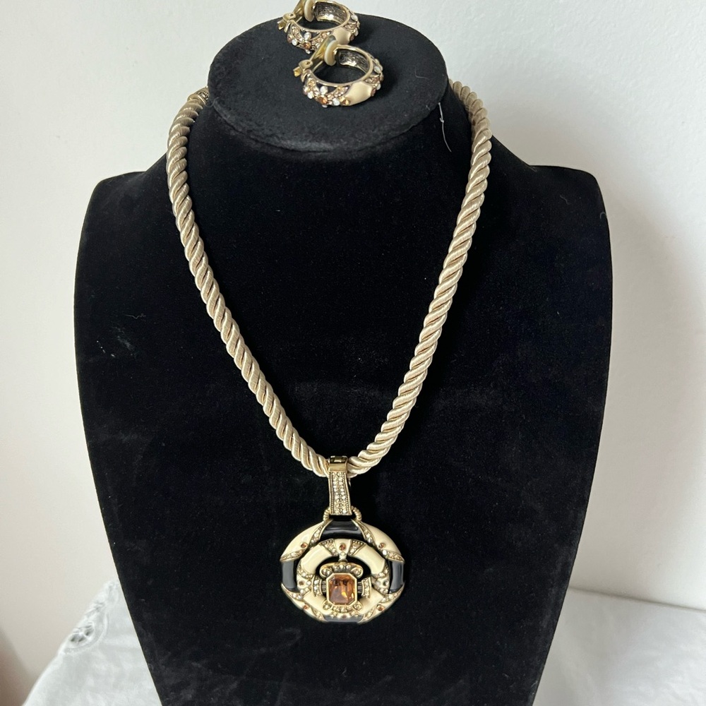 Heidi Daus Newport Chic Enamel/Crystal Pendant Necklace & Earrings estate set